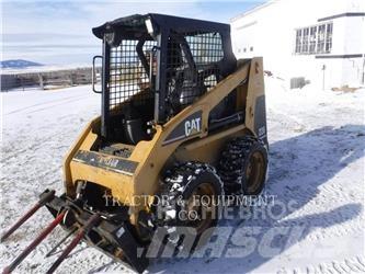 CAT 226 Liukuohjatut kuormaajat