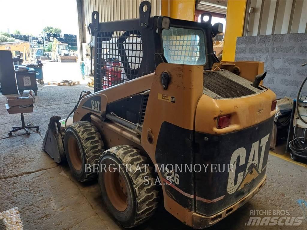 CAT 226 Liukuohjatut kuormaajat