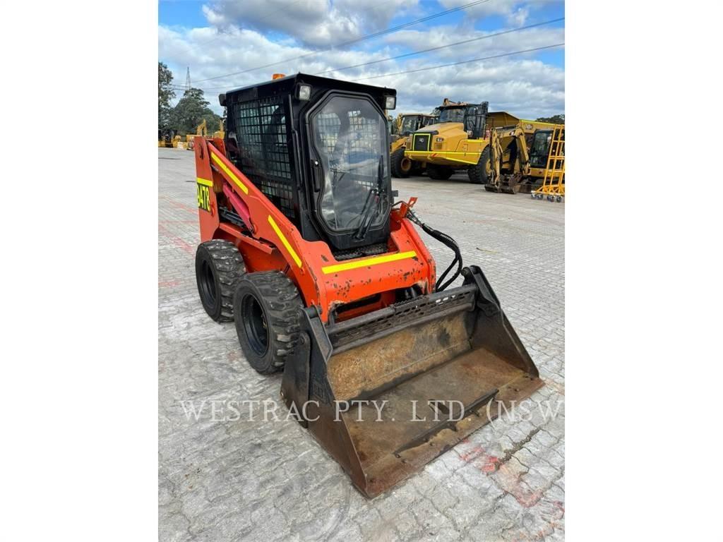 CAT 226B3 Liukuohjatut kuormaajat