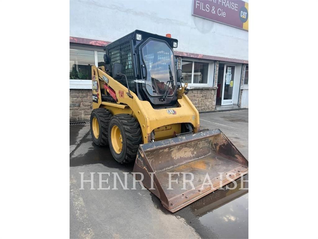 CAT 226B3 Liukuohjatut kuormaajat