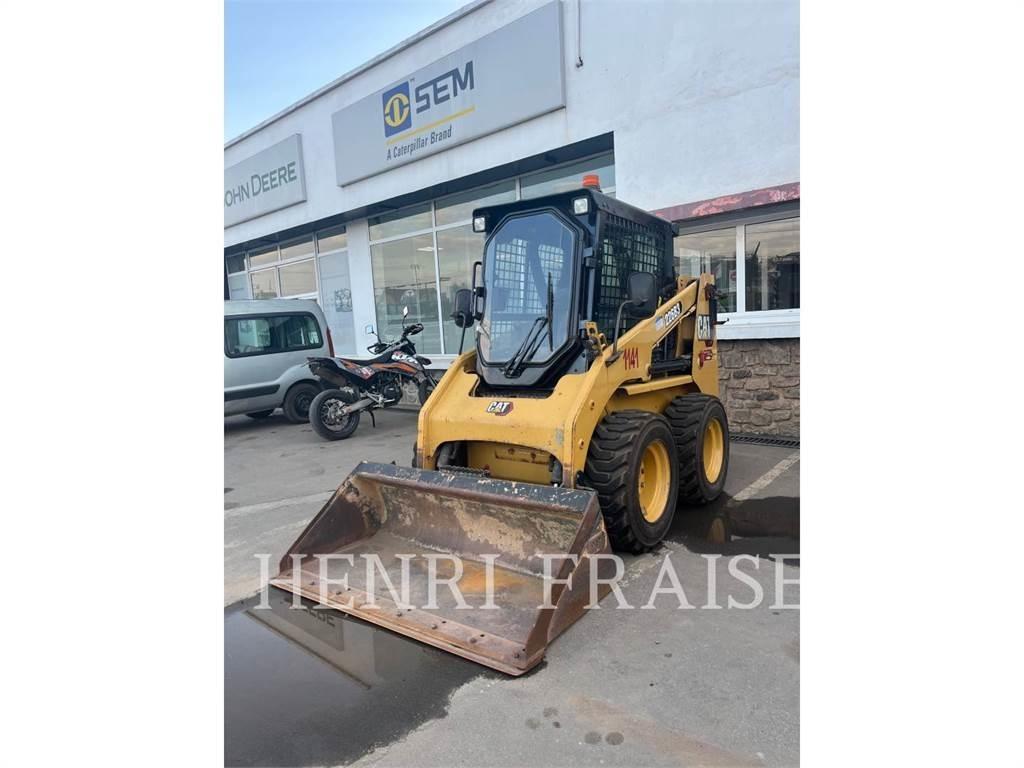 CAT 226B3 Liukuohjatut kuormaajat