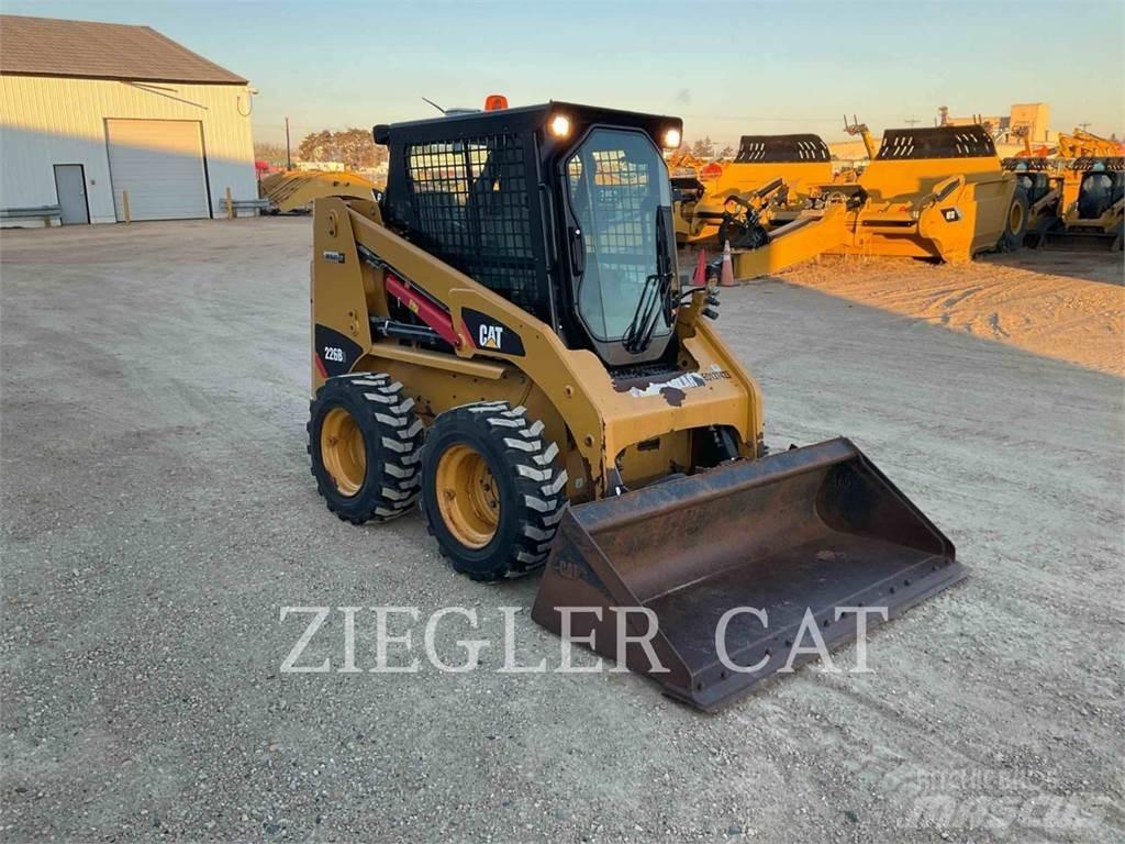 CAT 226B3 Liukuohjatut kuormaajat