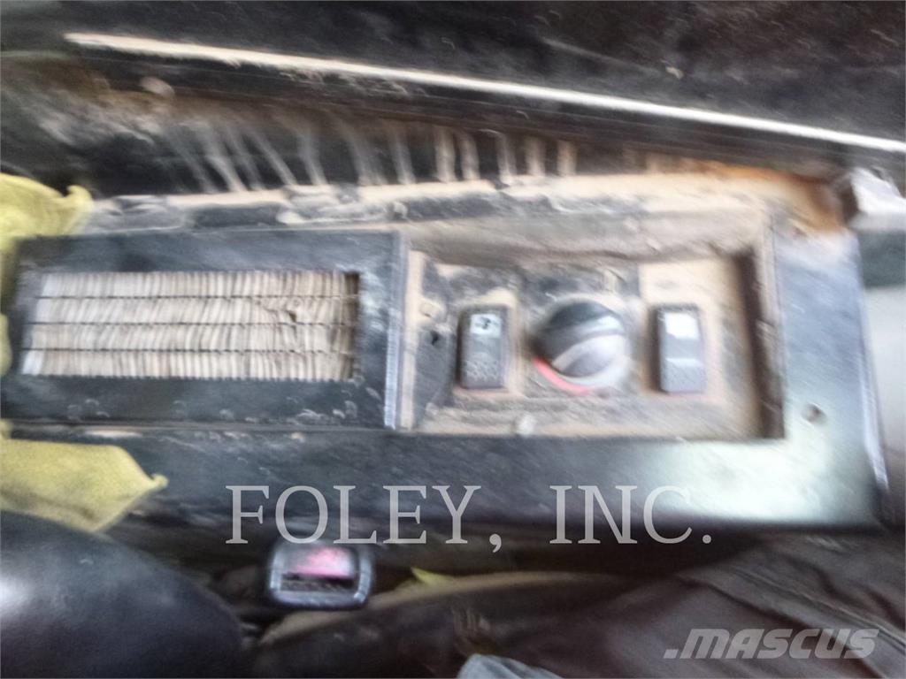 CAT 226B3 Liukuohjatut kuormaajat