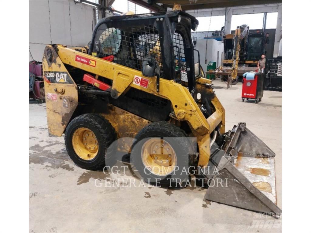 CAT 226D Liukuohjatut kuormaajat