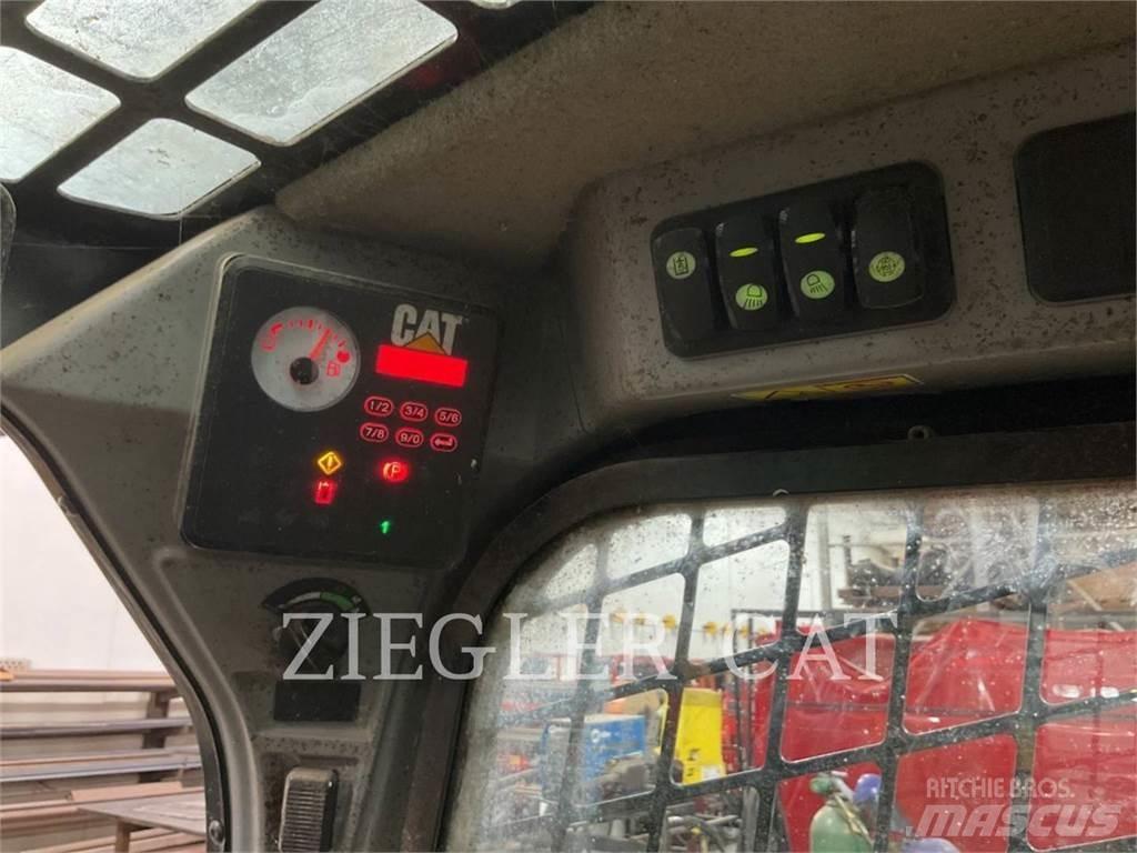 CAT 226D Liukuohjatut kuormaajat