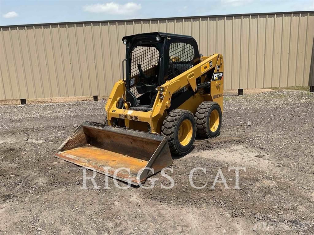 CAT 226D Liukuohjatut kuormaajat