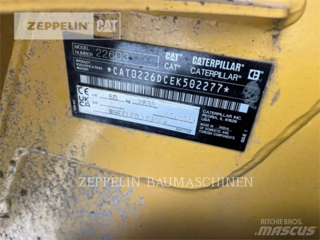 CAT 226D Liukuohjatut kuormaajat