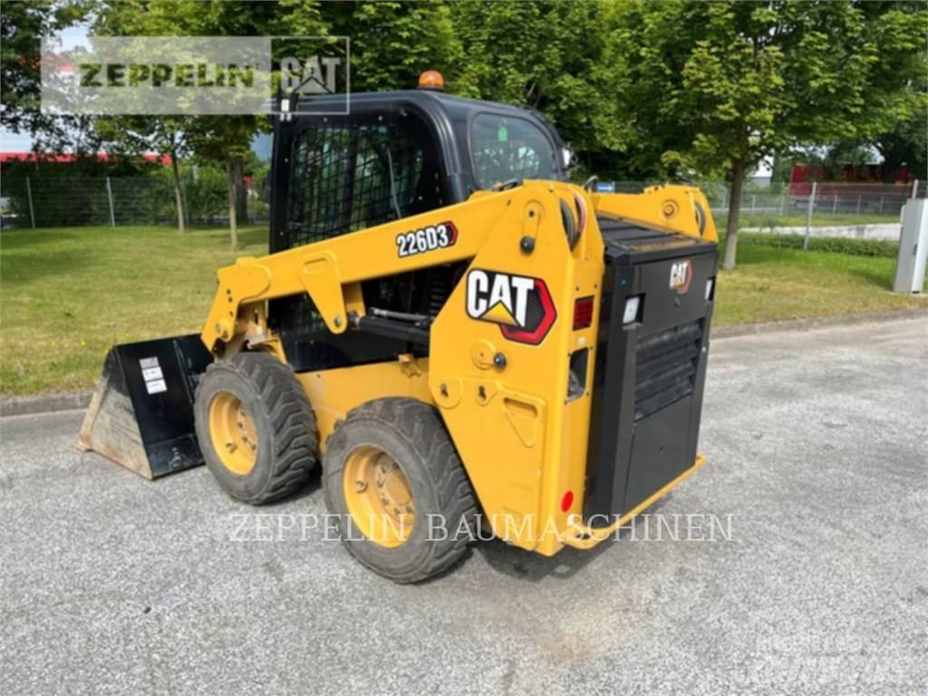 CAT 226D Liukuohjatut kuormaajat