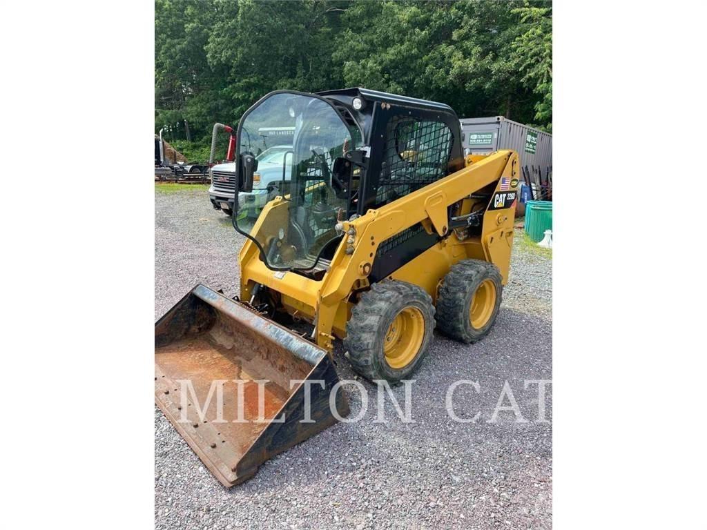 CAT 226D Liukuohjatut kuormaajat