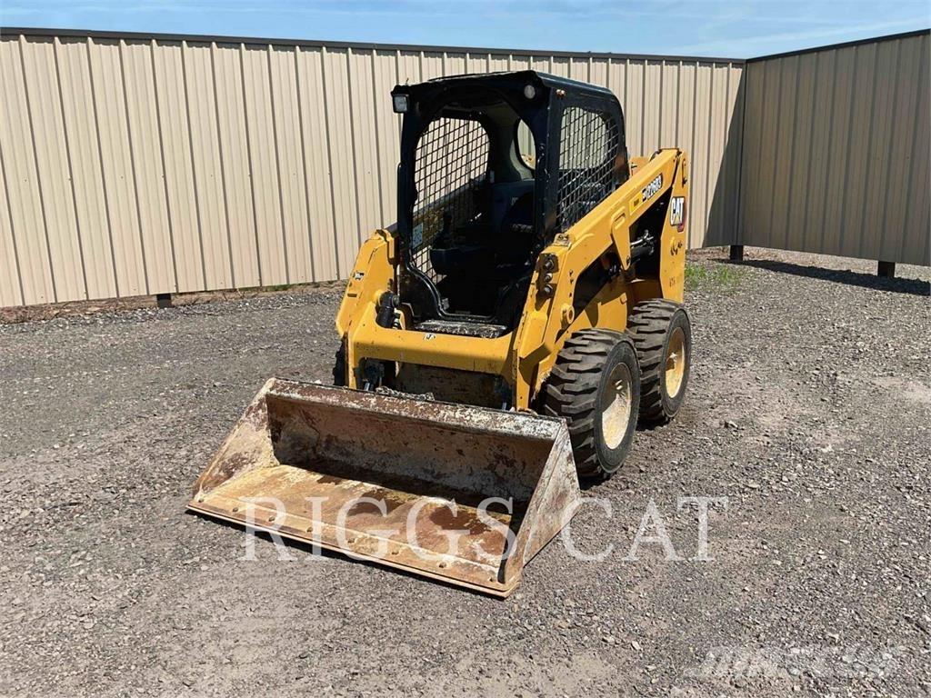 CAT 226D Liukuohjatut kuormaajat