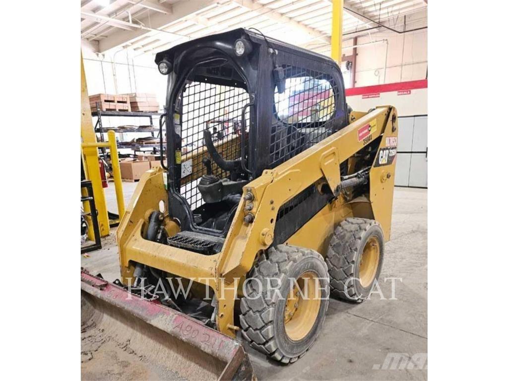 CAT 226D Liukuohjatut kuormaajat