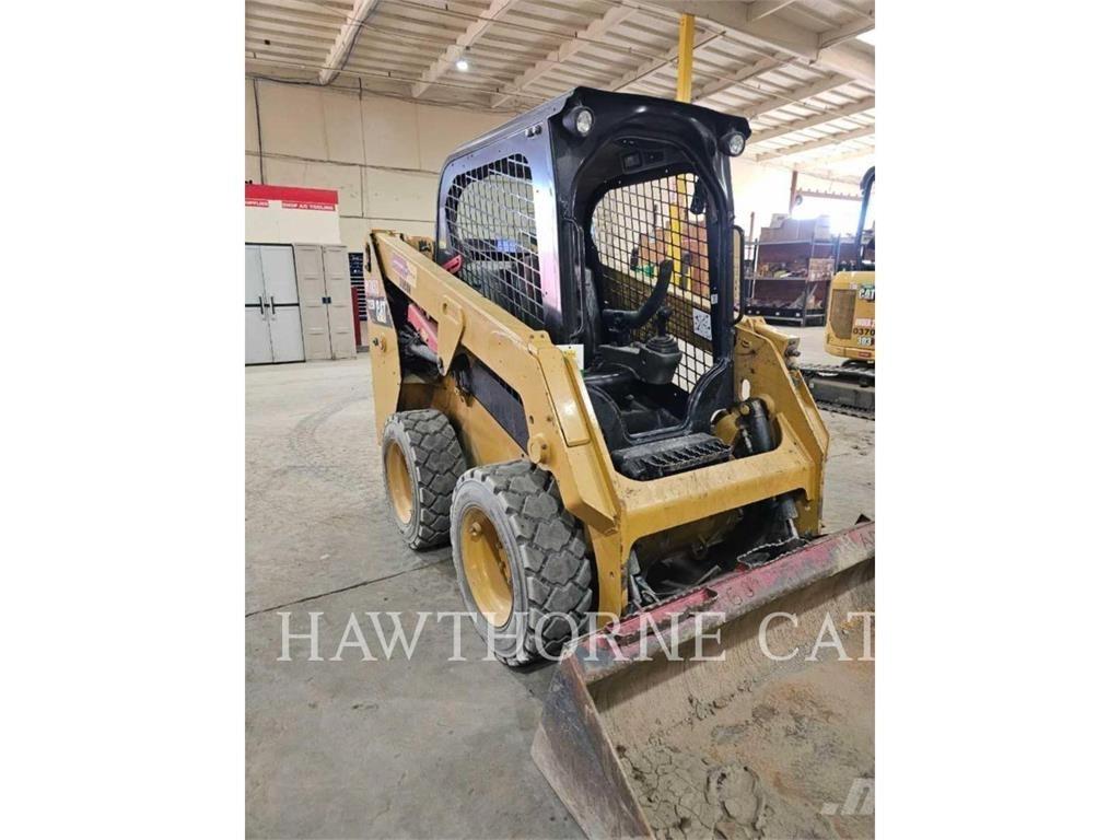 CAT 226D Liukuohjatut kuormaajat