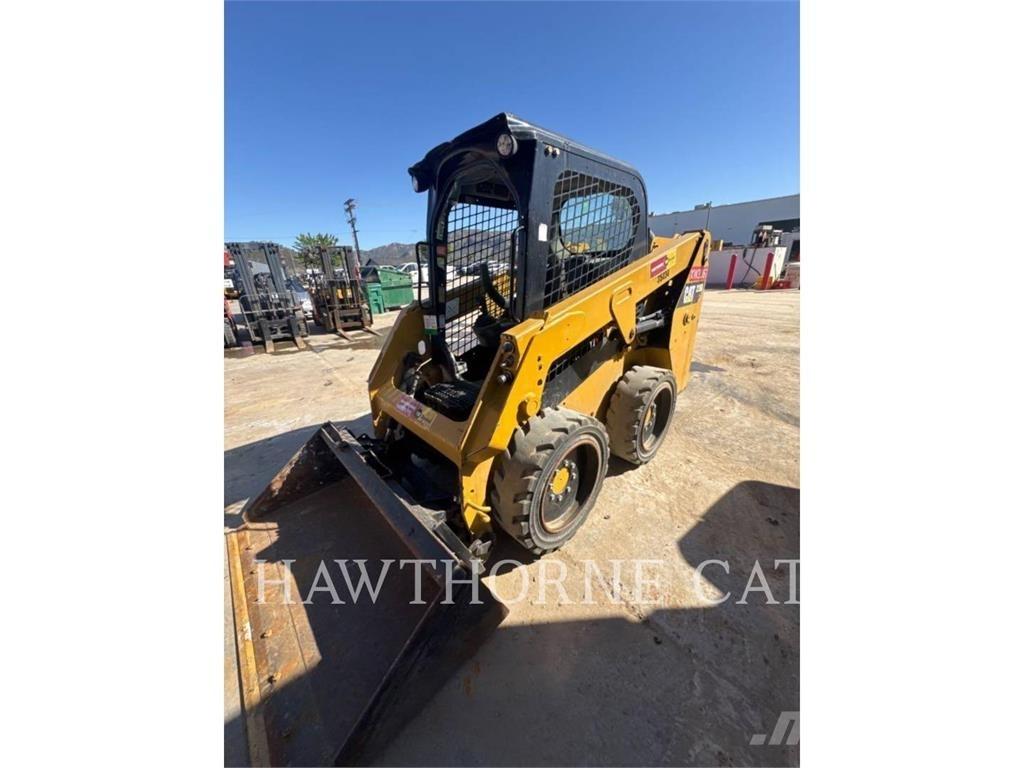 CAT 226D Liukuohjatut kuormaajat