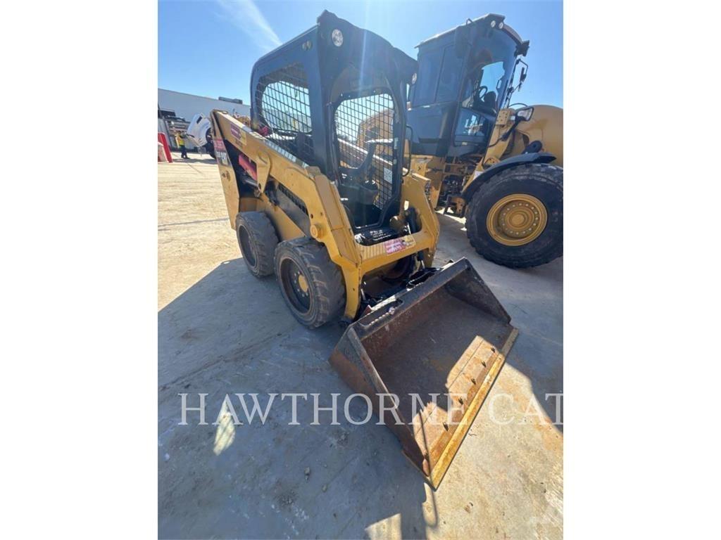 CAT 226D Liukuohjatut kuormaajat