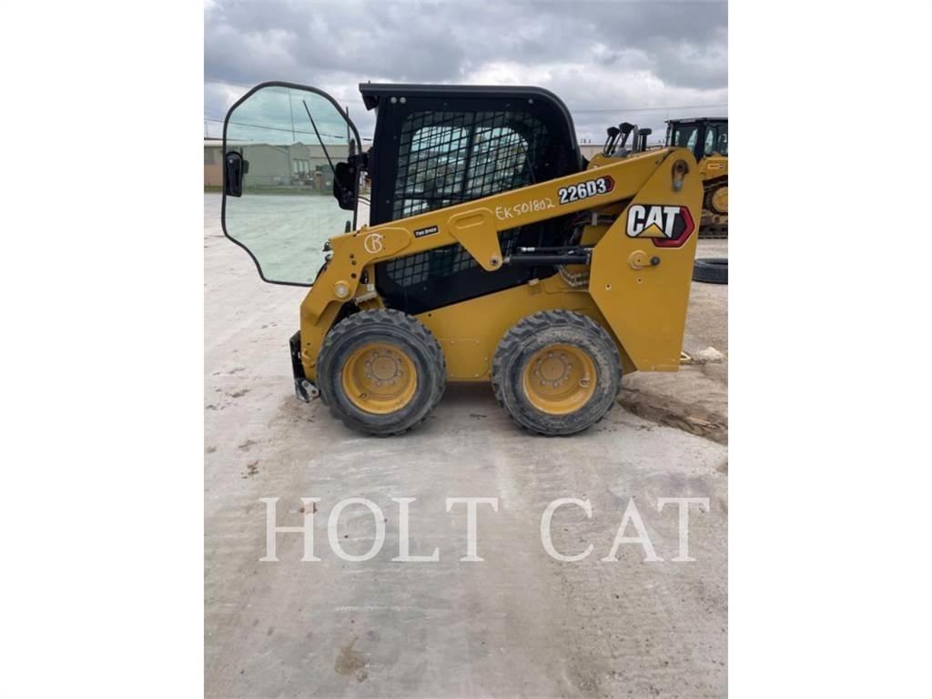 CAT 226D CAB Liukuohjatut kuormaajat