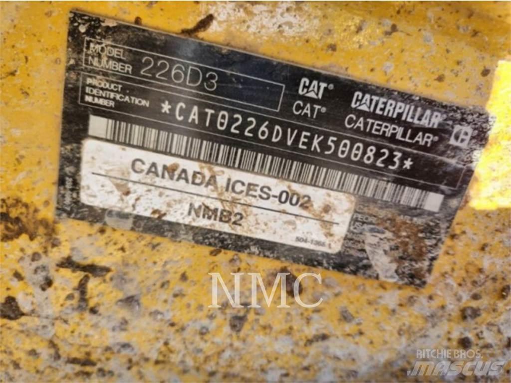 CAT 226D3 Liukuohjatut kuormaajat