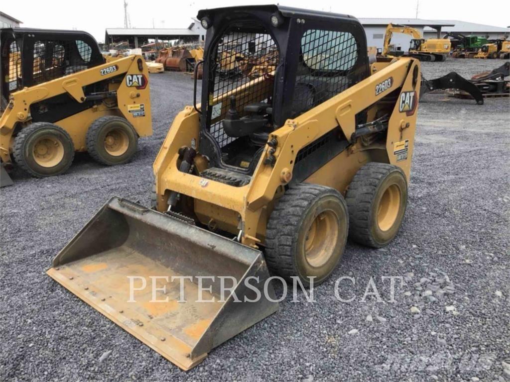 CAT 226D3 Liukuohjatut kuormaajat