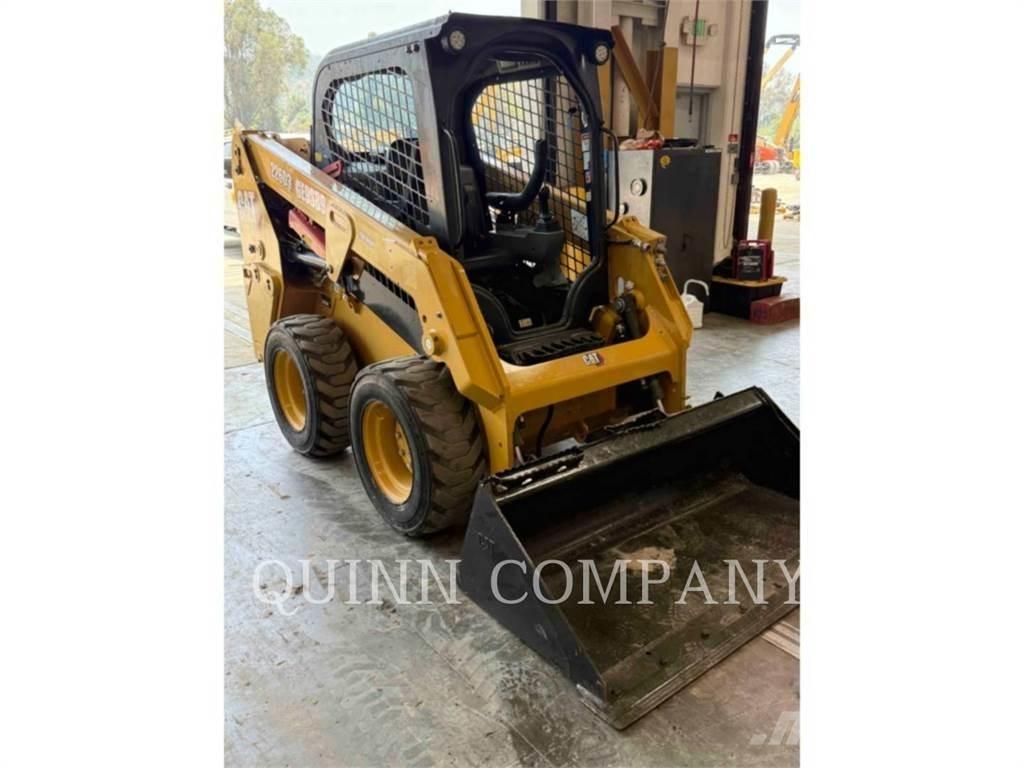 CAT 226D3 Liukuohjatut kuormaajat