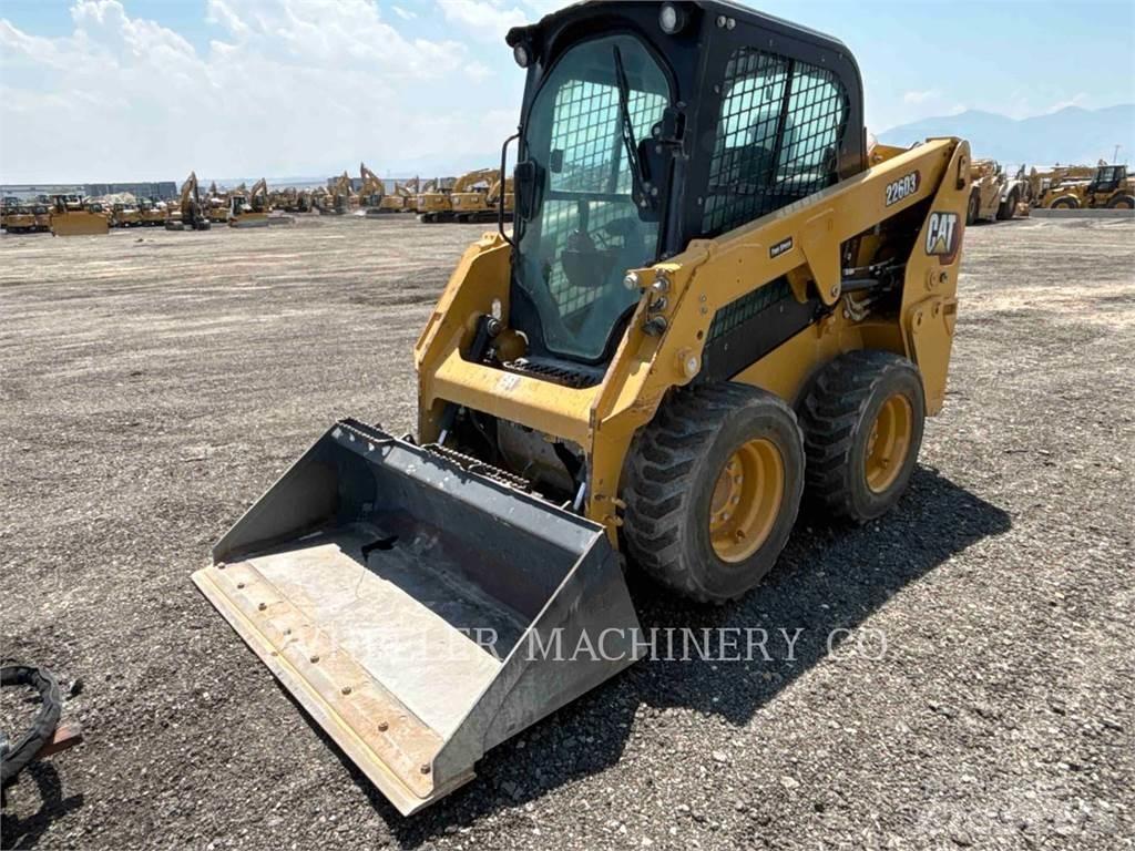 CAT 226D3 C3H2 Liukuohjatut kuormaajat