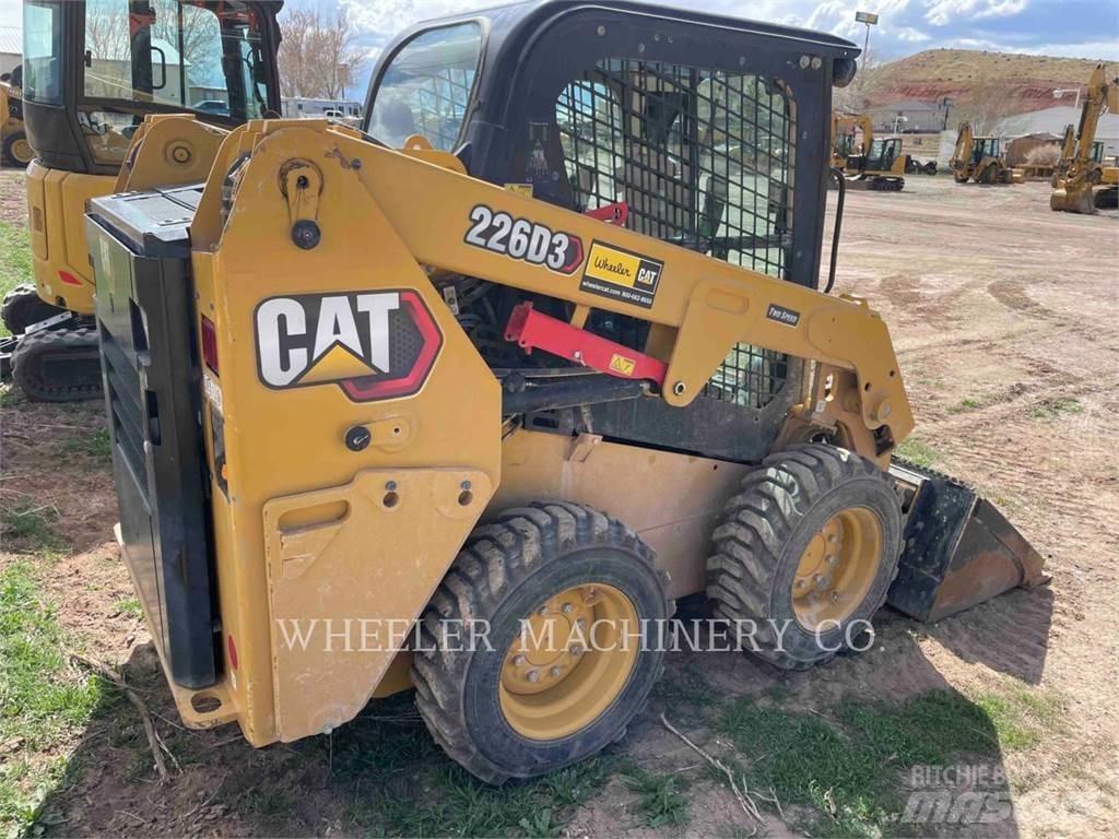 CAT 226D3 C3H2 Liukuohjatut kuormaajat