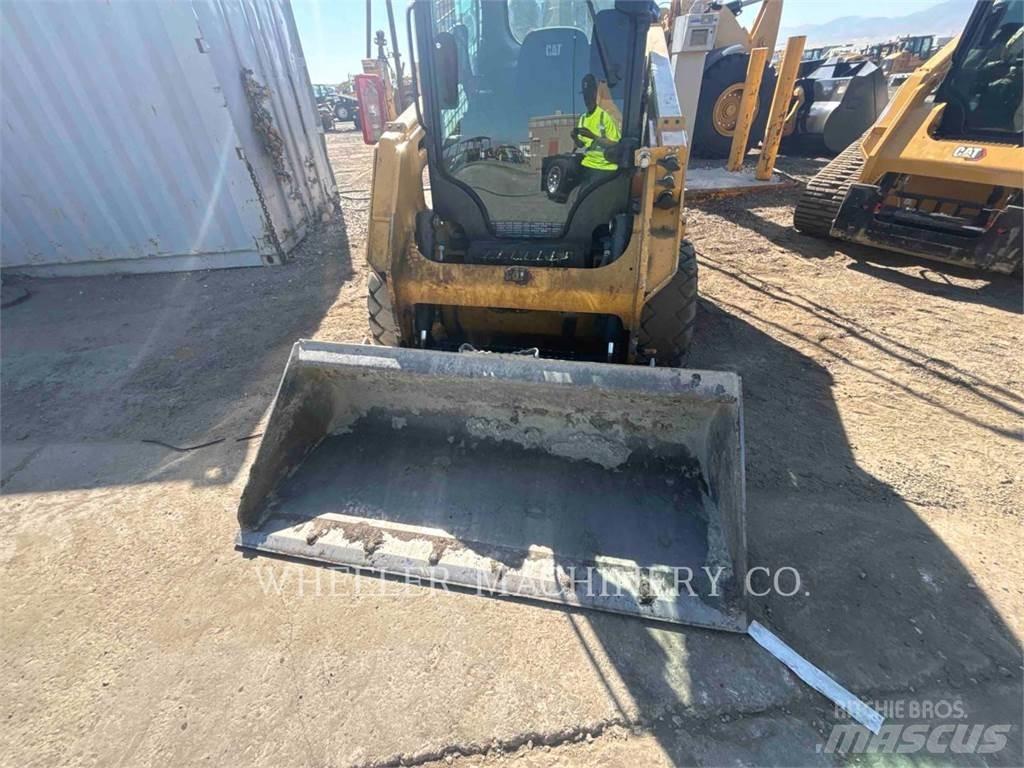 CAT 226D3 C3H2 Liukuohjatut kuormaajat