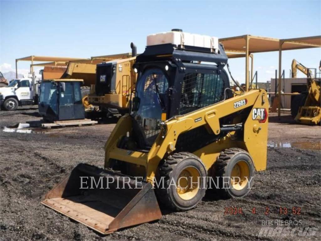 CAT 226D3 CA Liukuohjatut kuormaajat