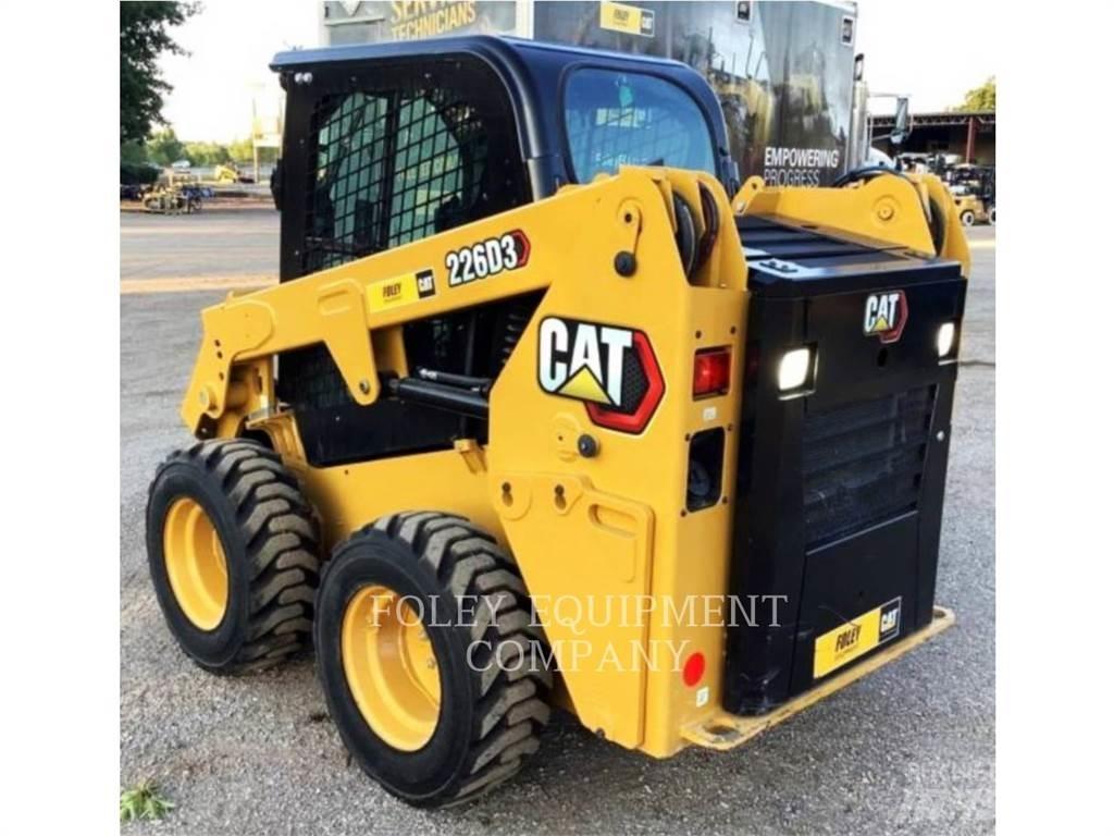 CAT 226D3STD1C Liukuohjatut kuormaajat