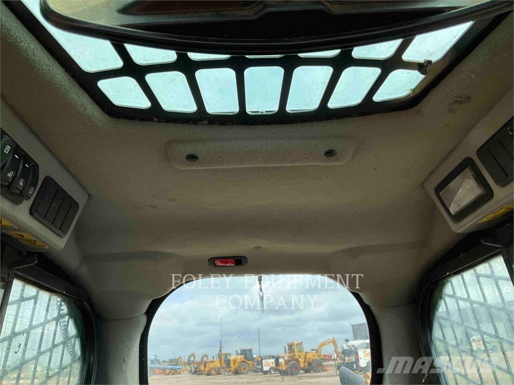 CAT 226D3STD1C Liukuohjatut kuormaajat