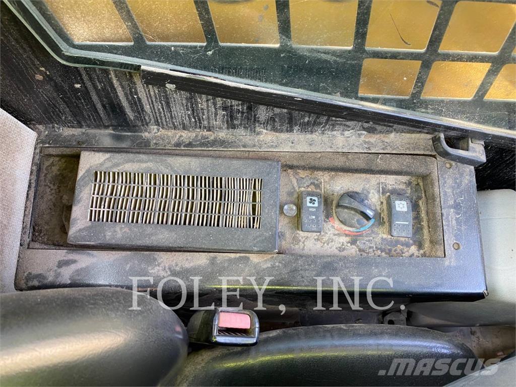 CAT 232B2 Liukuohjatut kuormaajat