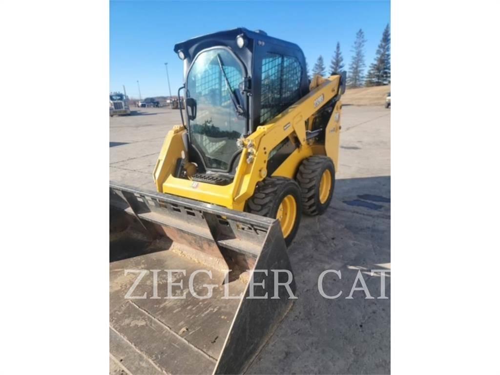 CAT 232D3 Liukuohjatut kuormaajat
