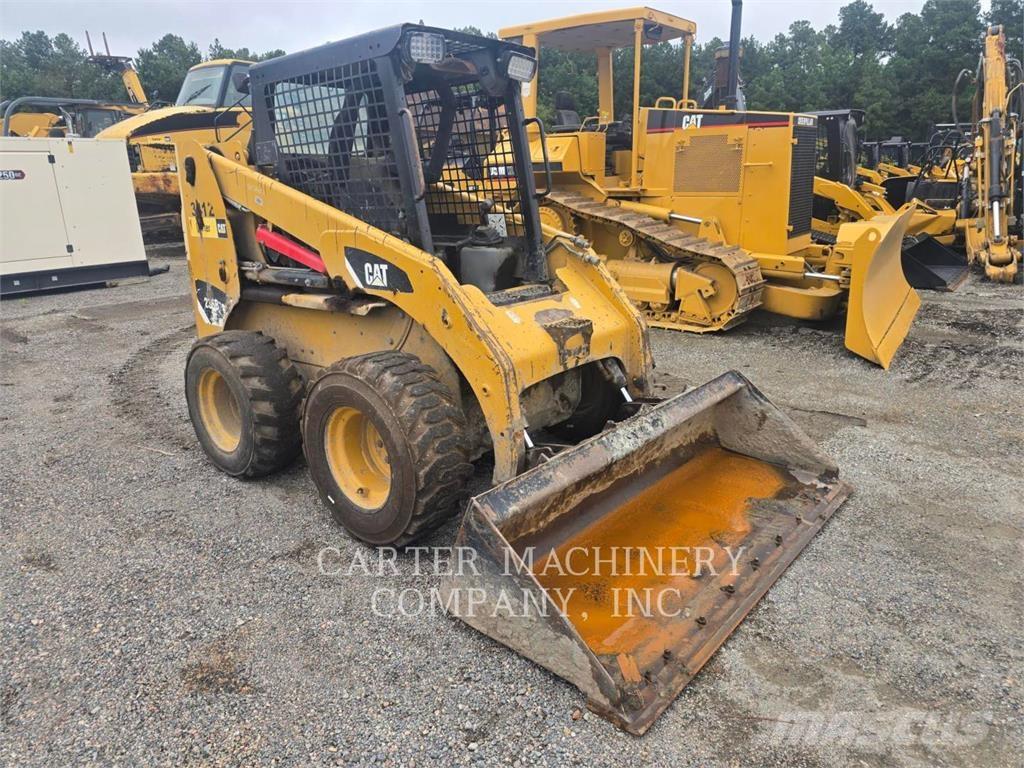 CAT 236 B SERIES 3 Liukuohjatut kuormaajat