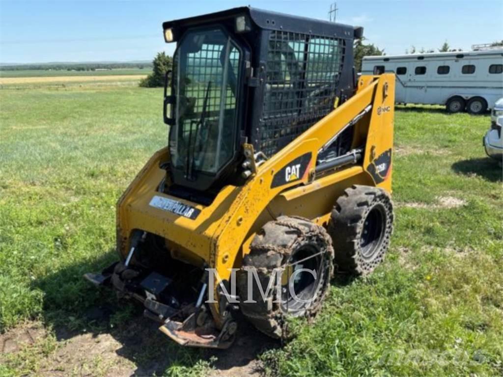 CAT 236B3 Liukuohjatut kuormaajat