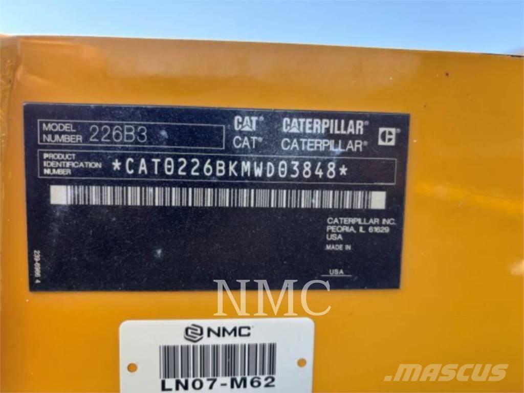 CAT 236B3 Liukuohjatut kuormaajat