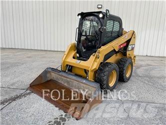 CAT 236D Liukuohjatut kuormaajat