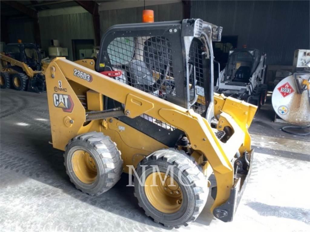 CAT 236D Liukuohjatut kuormaajat