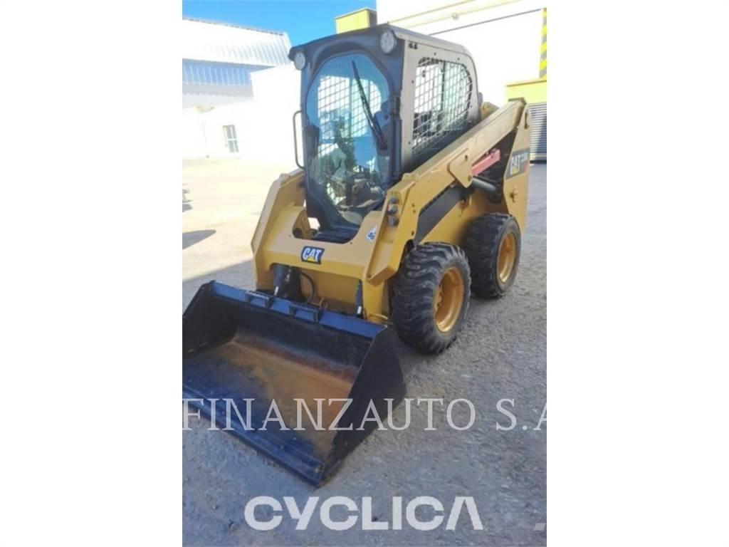 CAT 236D Liukuohjatut kuormaajat
