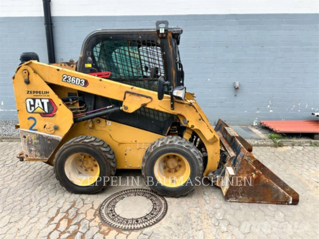 CAT 236D Liukuohjatut kuormaajat