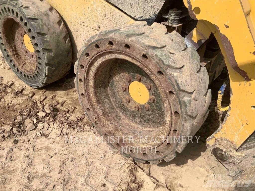 CAT 236D CQ Liukuohjatut kuormaajat
