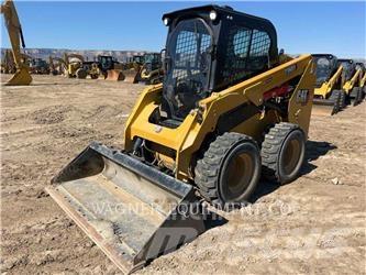 CAT 236D3 Liukuohjatut kuormaajat