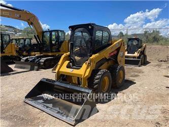 CAT 236D3 Liukuohjatut kuormaajat