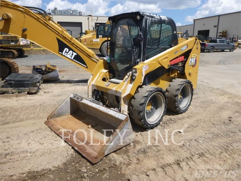 CAT 236D3 Liukuohjatut kuormaajat
