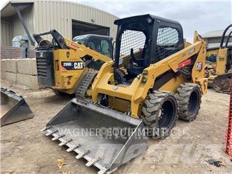 CAT 236D3 Liukuohjatut kuormaajat