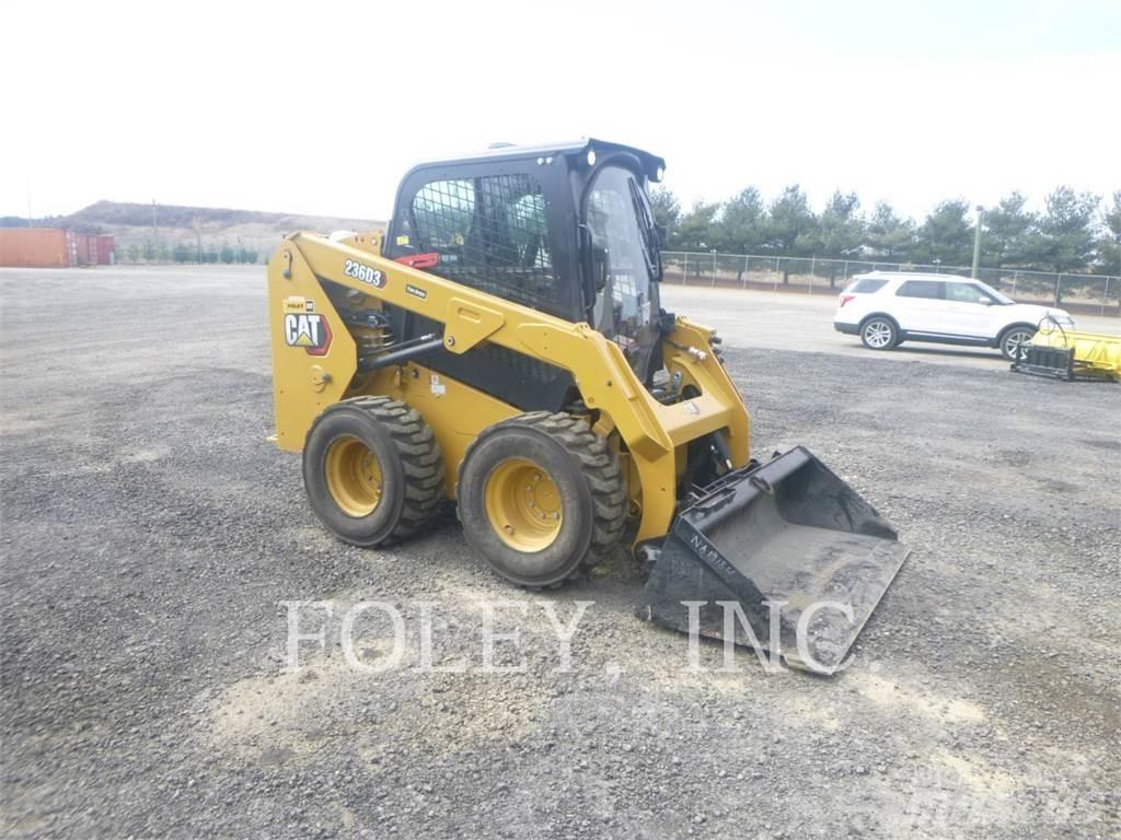 CAT 236D3 Liukuohjatut kuormaajat