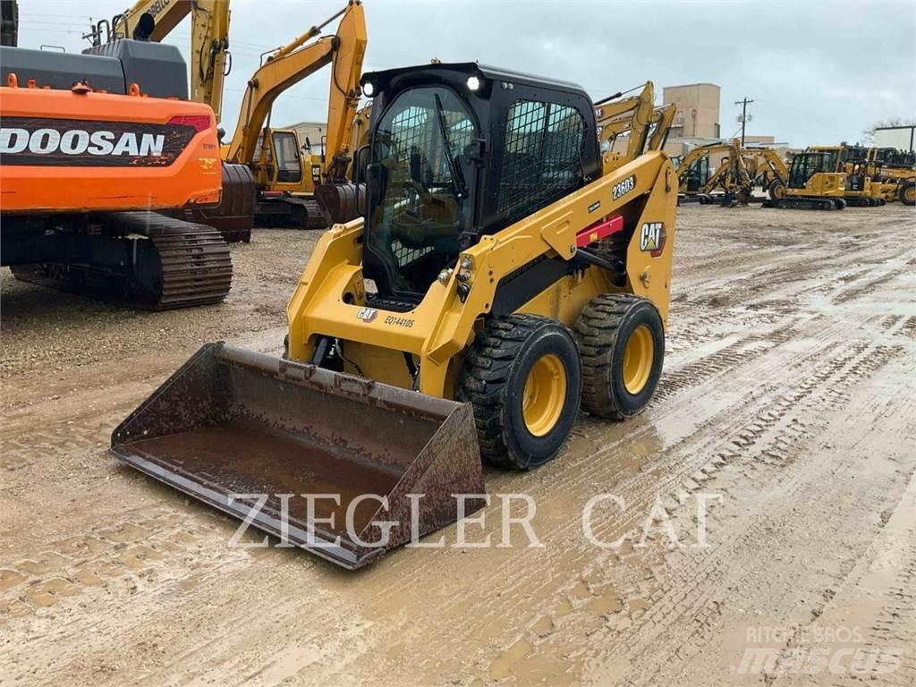 CAT 236D3 Liukuohjatut kuormaajat