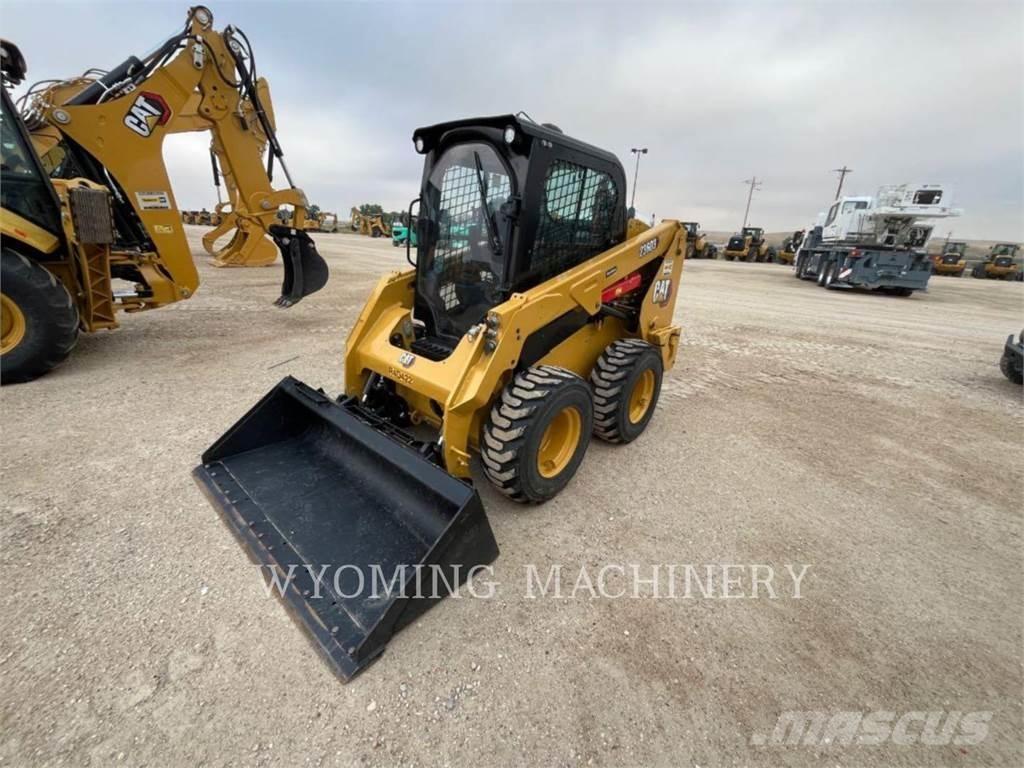 CAT 236D3 Liukuohjatut kuormaajat