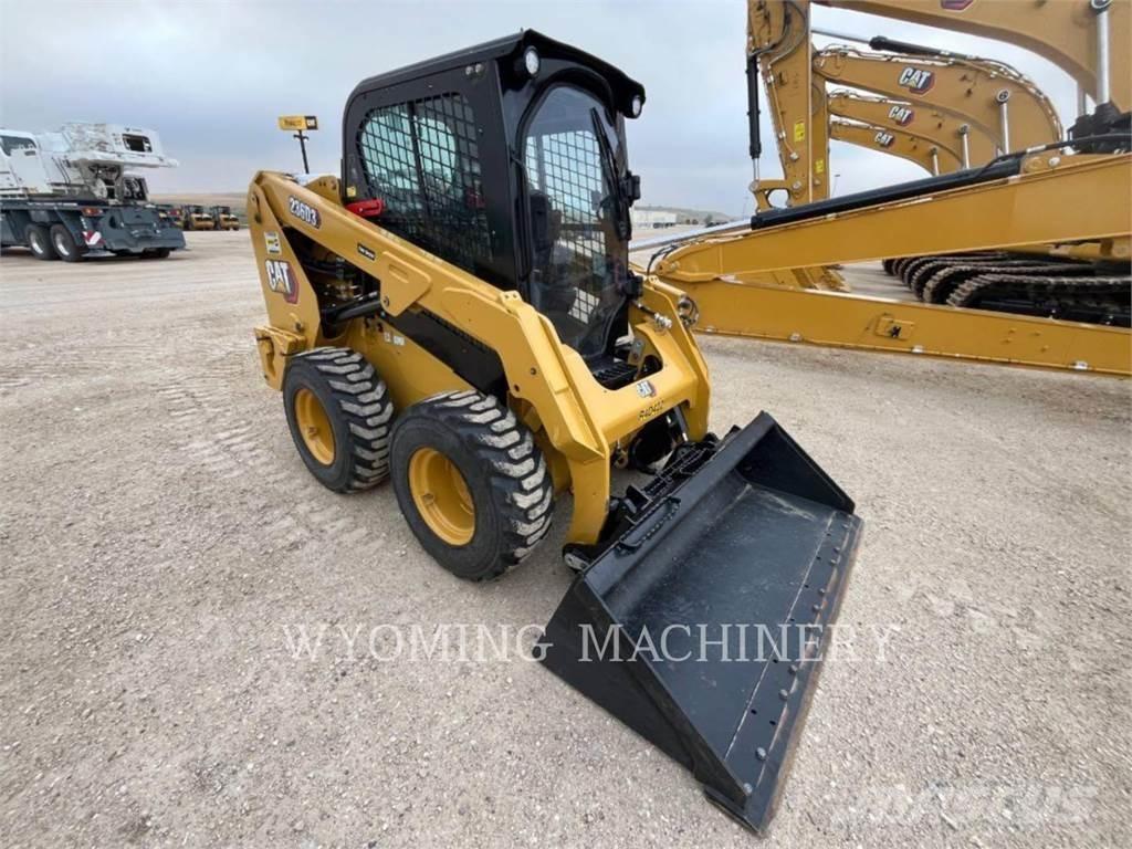 CAT 236D3 Liukuohjatut kuormaajat