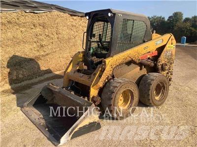 CAT 236D3 A2Q Liukuohjatut kuormaajat