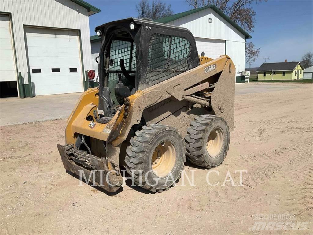 CAT 236D3 A2Q Liukuohjatut kuormaajat