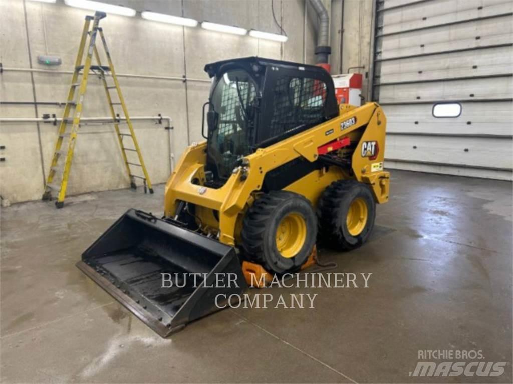 CAT 236D3 C3H2 Liukuohjatut kuormaajat