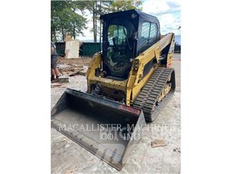 CAT 239D Telakuormaajat
